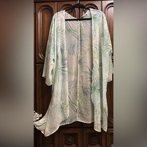 Reitmans Green Leaf Pattern Kimono